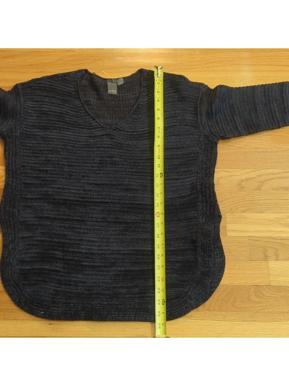 Quinn V Neck Blue Textured Knit Sweater Medium - Picture 8 of 11